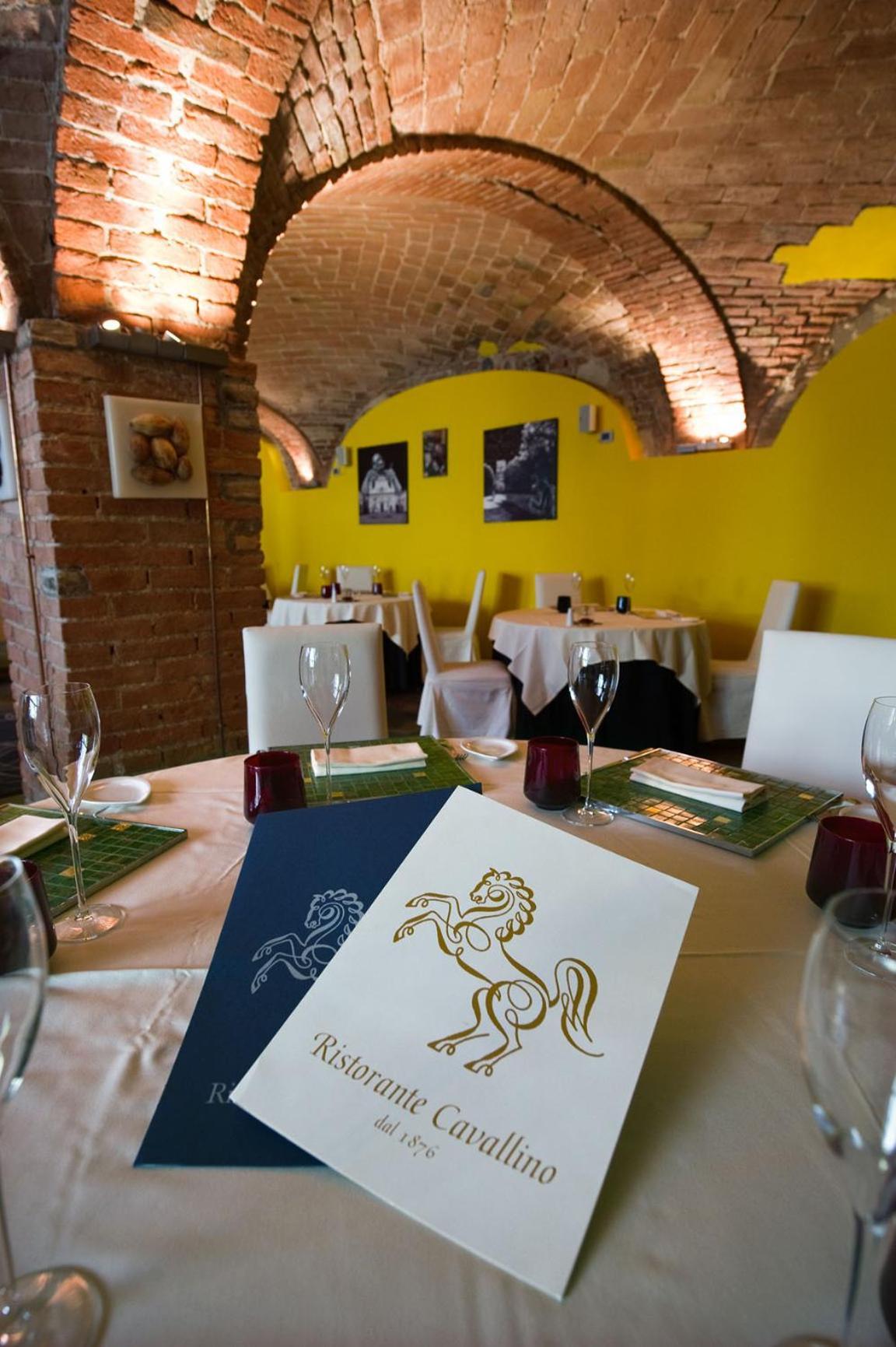 Albergo Cavallino Tortona Zewnętrze zdjęcie